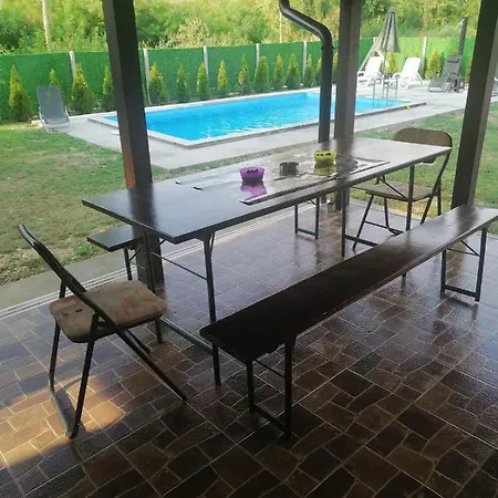 Holiday home Vikendica Na Drini *
